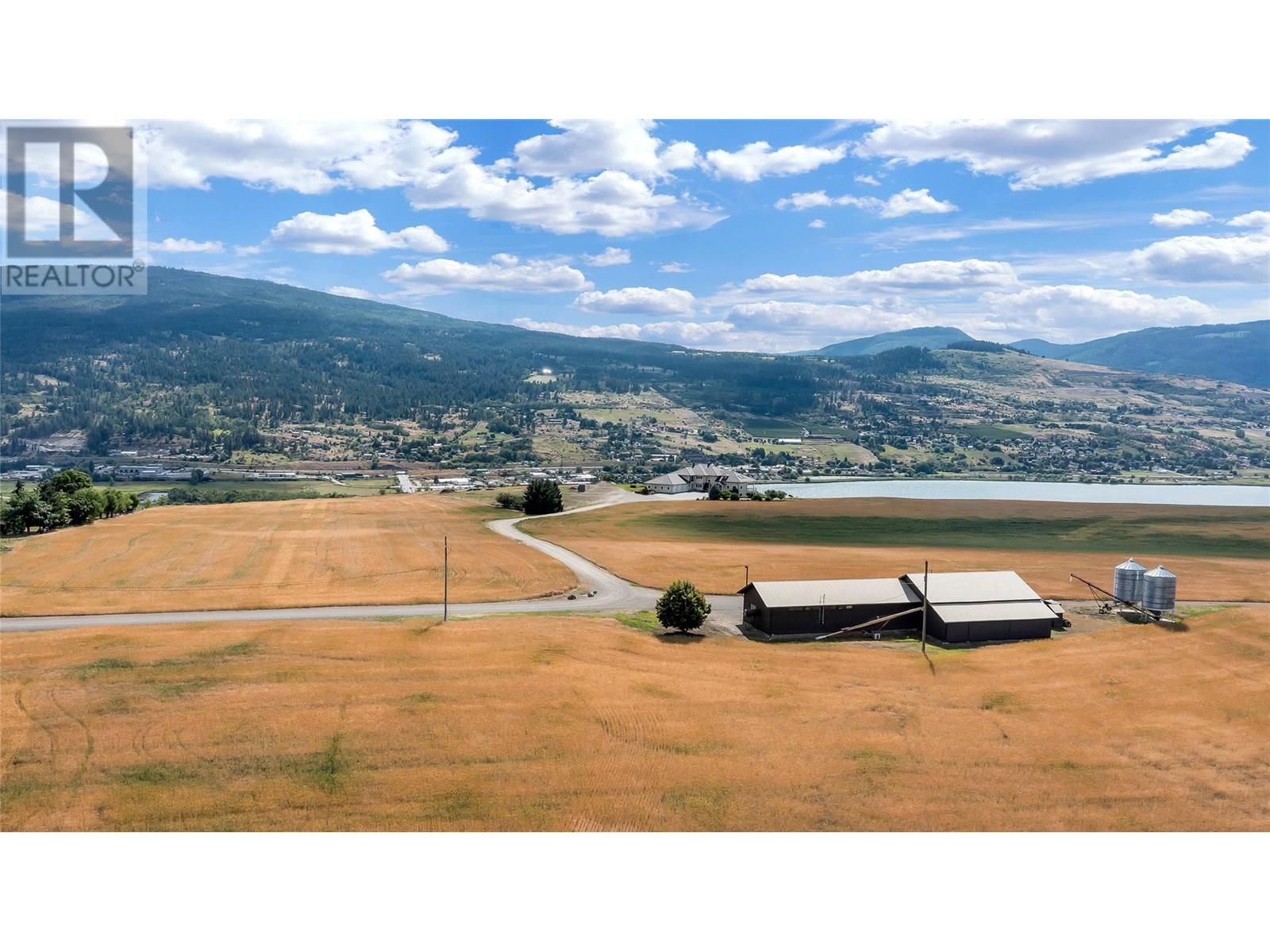  202 Stepping Stones Crescent, Spallumcheen