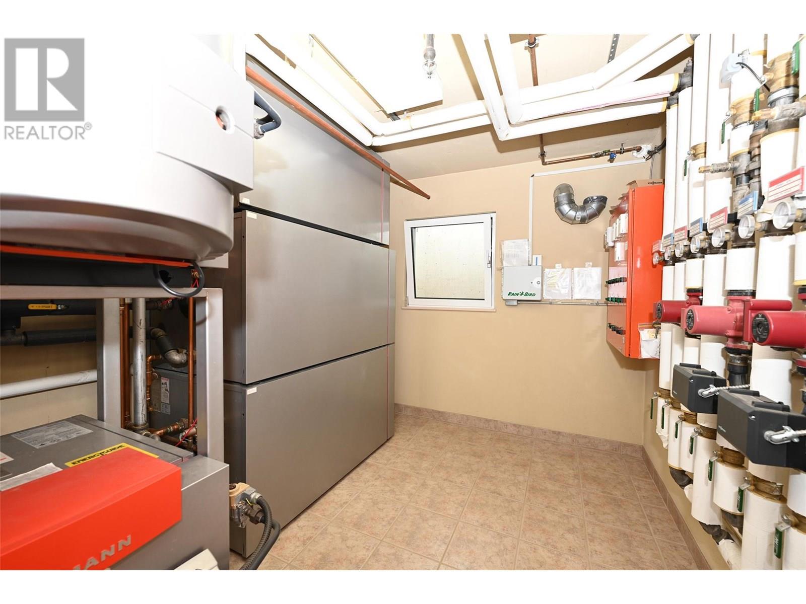  202 Stepping Stones Crescent, Spallumcheen