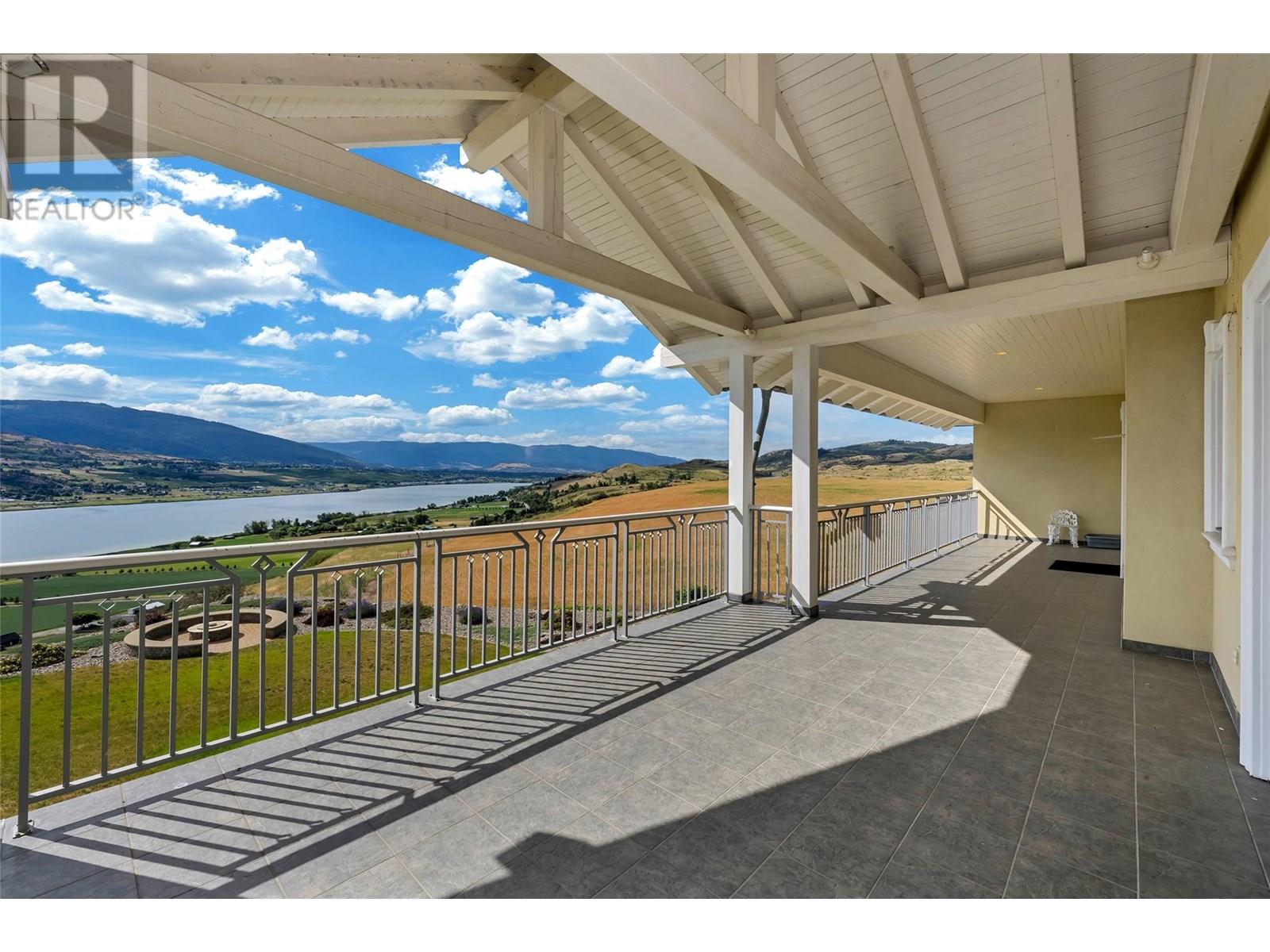  202 Stepping Stones Crescent, Spallumcheen