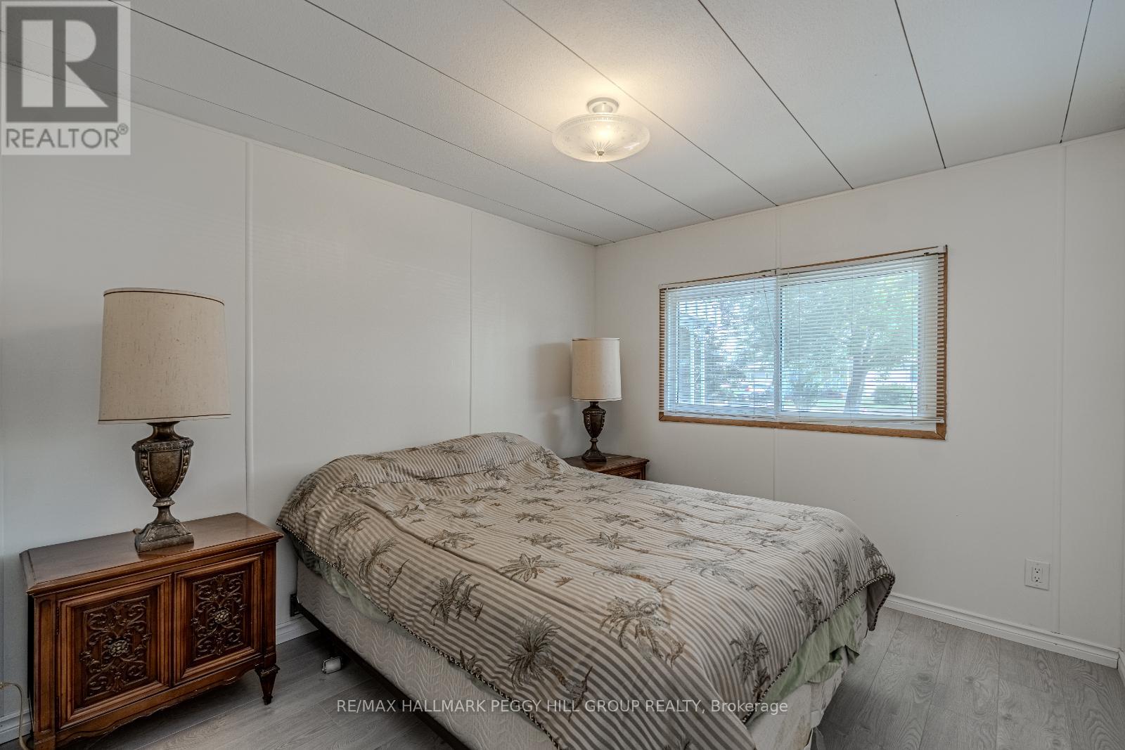 Photo 11 of 85 Hawthorne Drive, Innisfil ON