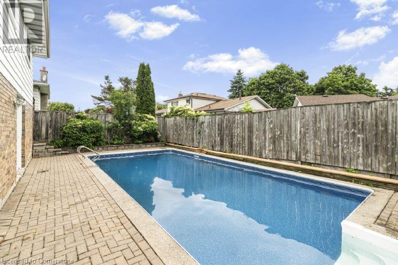 Photo 28 of 105 Lavina Crescent, Hamilton ON