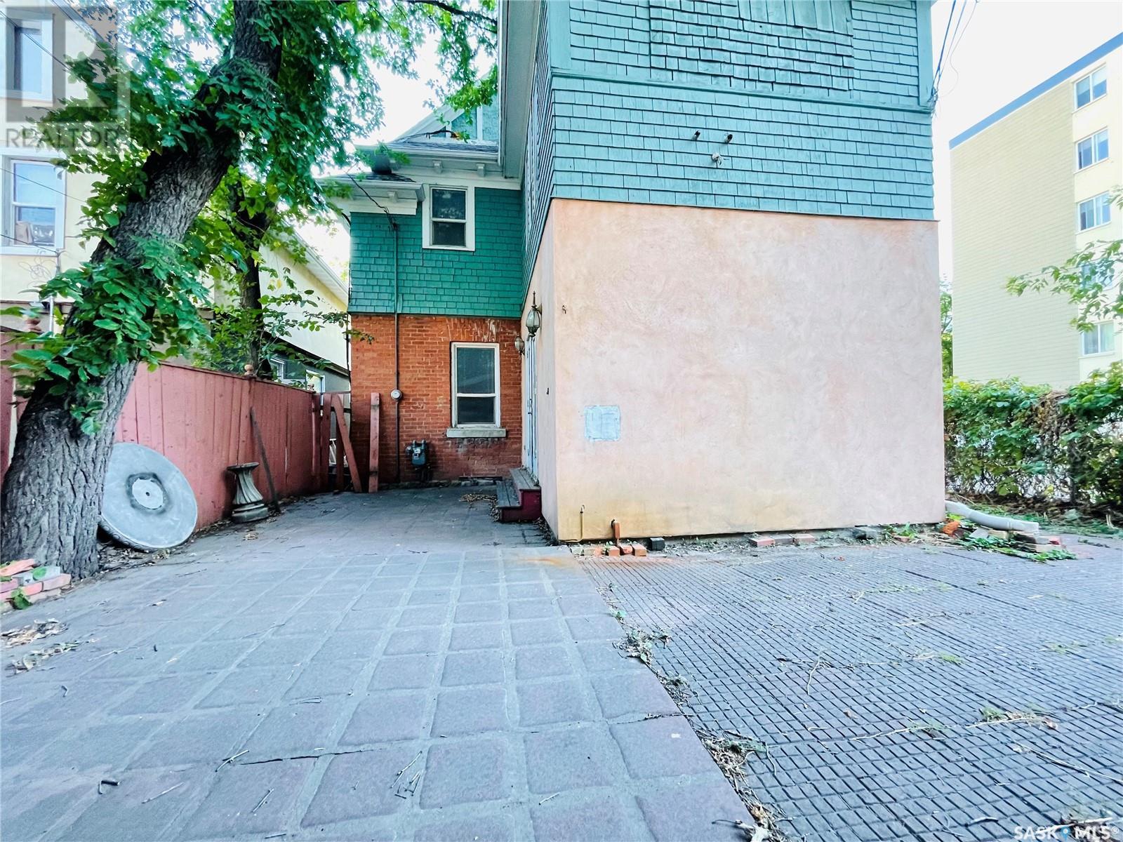 Photo 33 of 2230 Rose Street, Regina SK