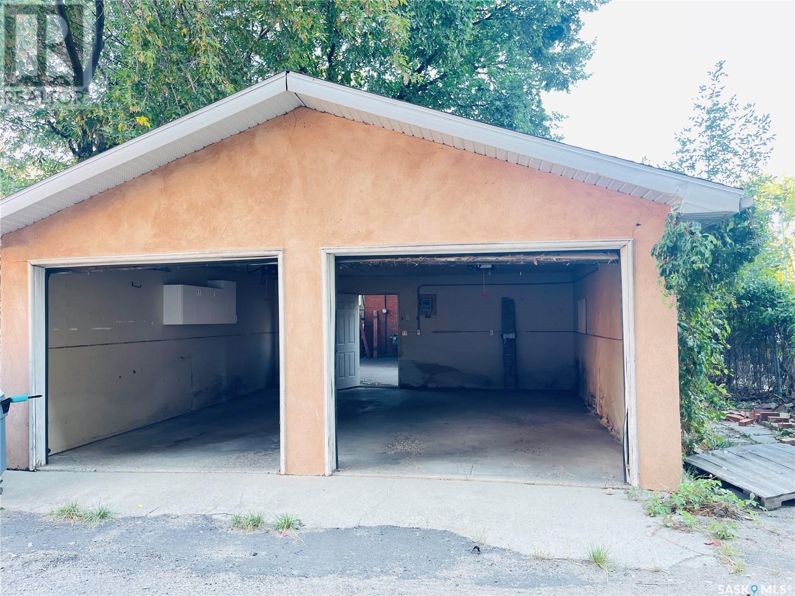 Photo 34 of 2230 Rose Street, Regina SK