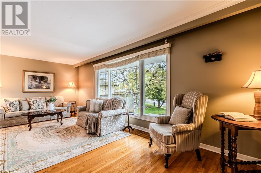 Photo 6 of 4411 Longmoor Drive, Burlington ON