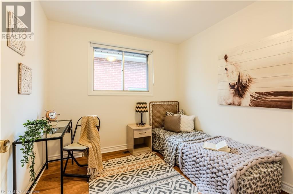 Photo 31 of 4411 Longmoor Drive, Burlington ON