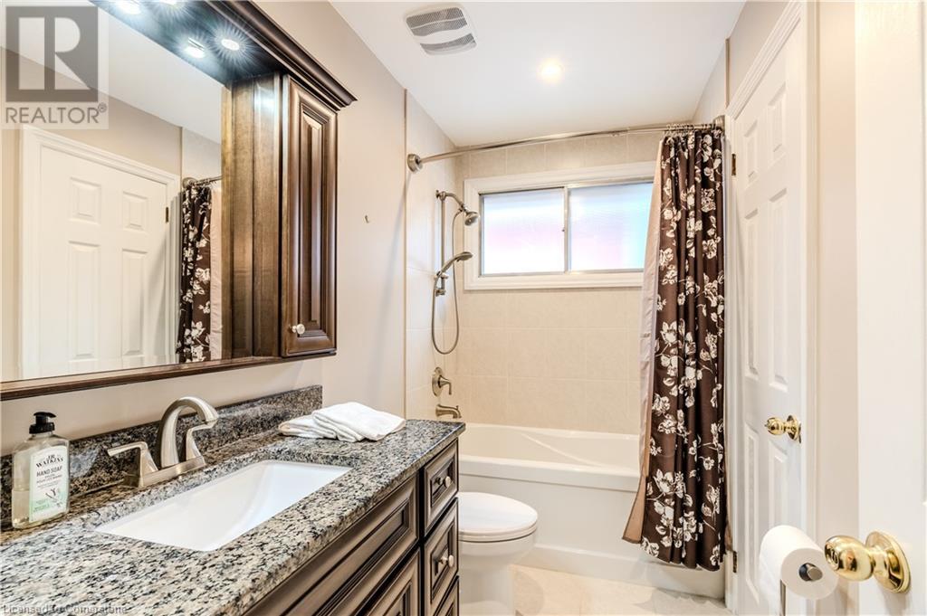 Photo 32 of 4411 Longmoor Drive, Burlington ON