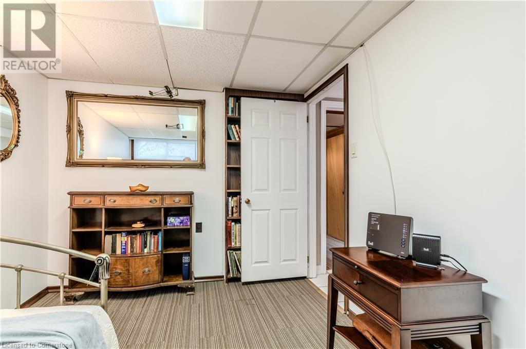 Photo 33 of 4411 Longmoor Drive, Burlington ON
