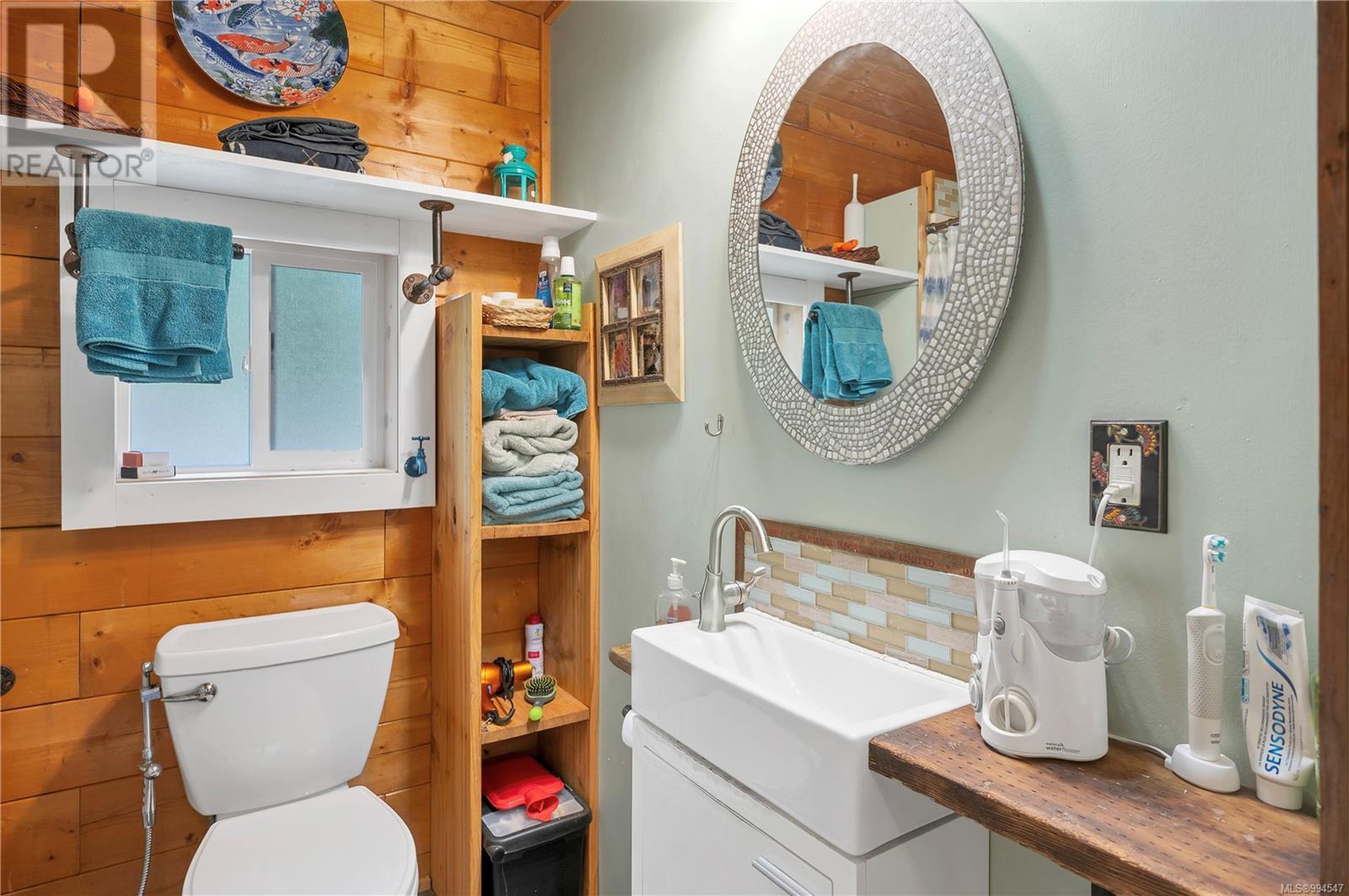 1390 Hooley Rd, Quadra Island
