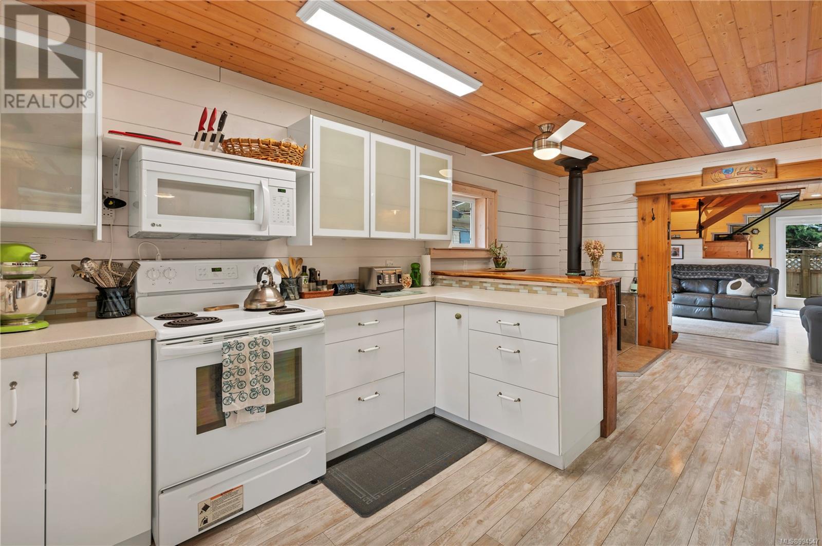 1390 Hooley Rd, Quadra Island