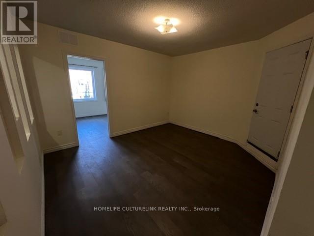 Photo 5 of A 575 College Street, Toronto ON