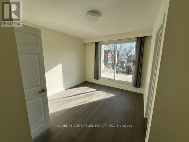 Photo 7 of A 575 College Street, Toronto ON