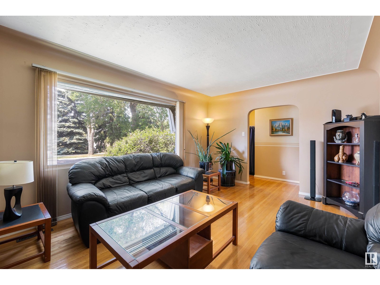 Photo 5 of 12335 131 St Nw, Edmonton AB