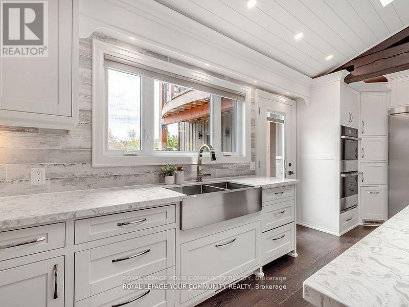 Photo 16 of 58 Marlow Circle, Springwater ON