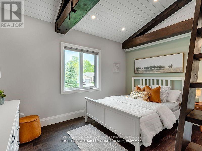 Photo 32 of 58 Marlow Circle, Springwater ON