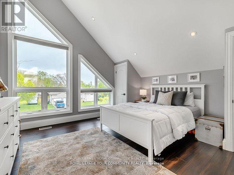Photo 4 of 58 Marlow Circle, Springwater ON