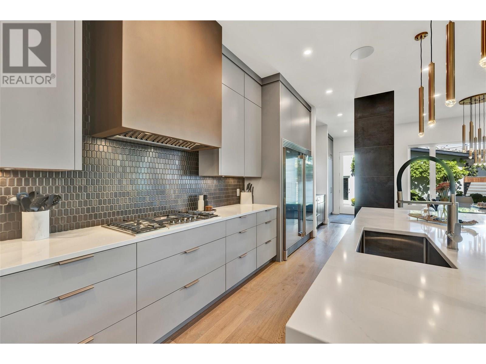  364 Christleton Avenue, Kelowna