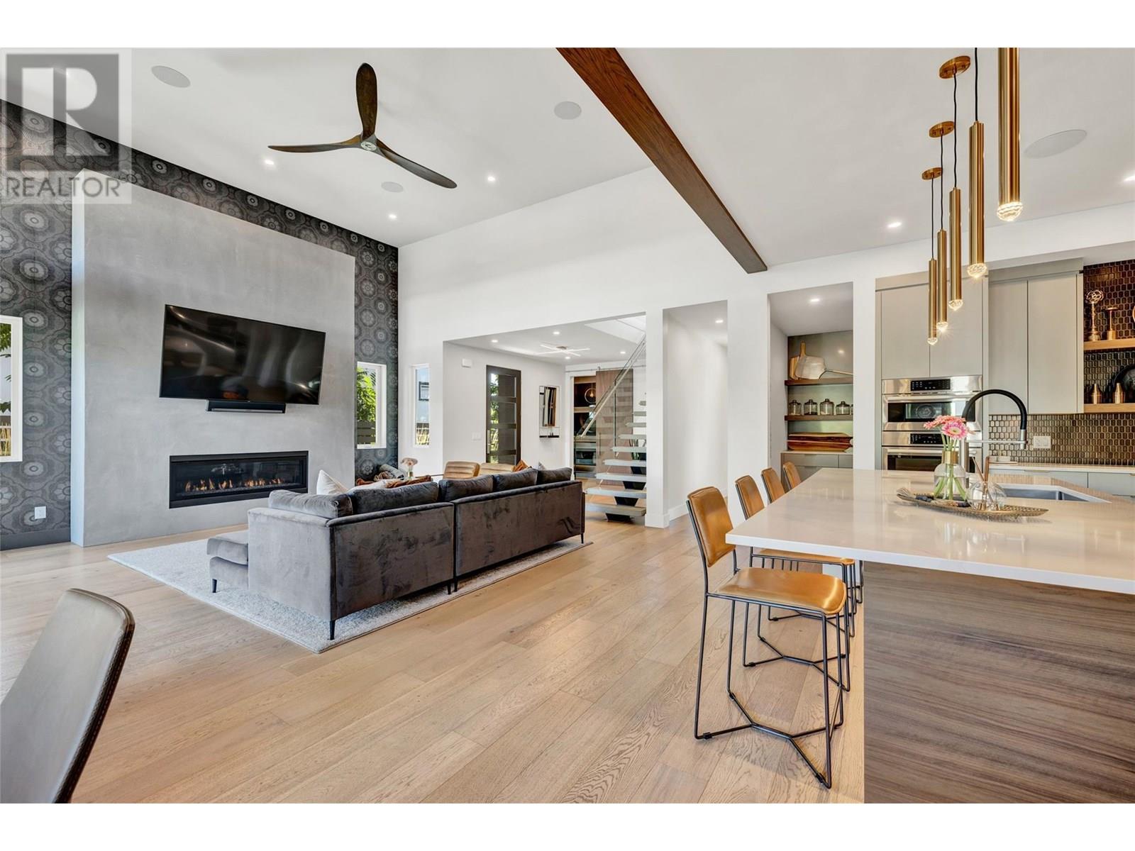  364 Christleton Avenue, Kelowna