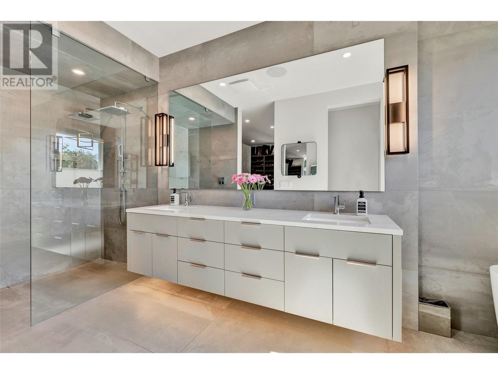  364 Christleton Avenue, Kelowna