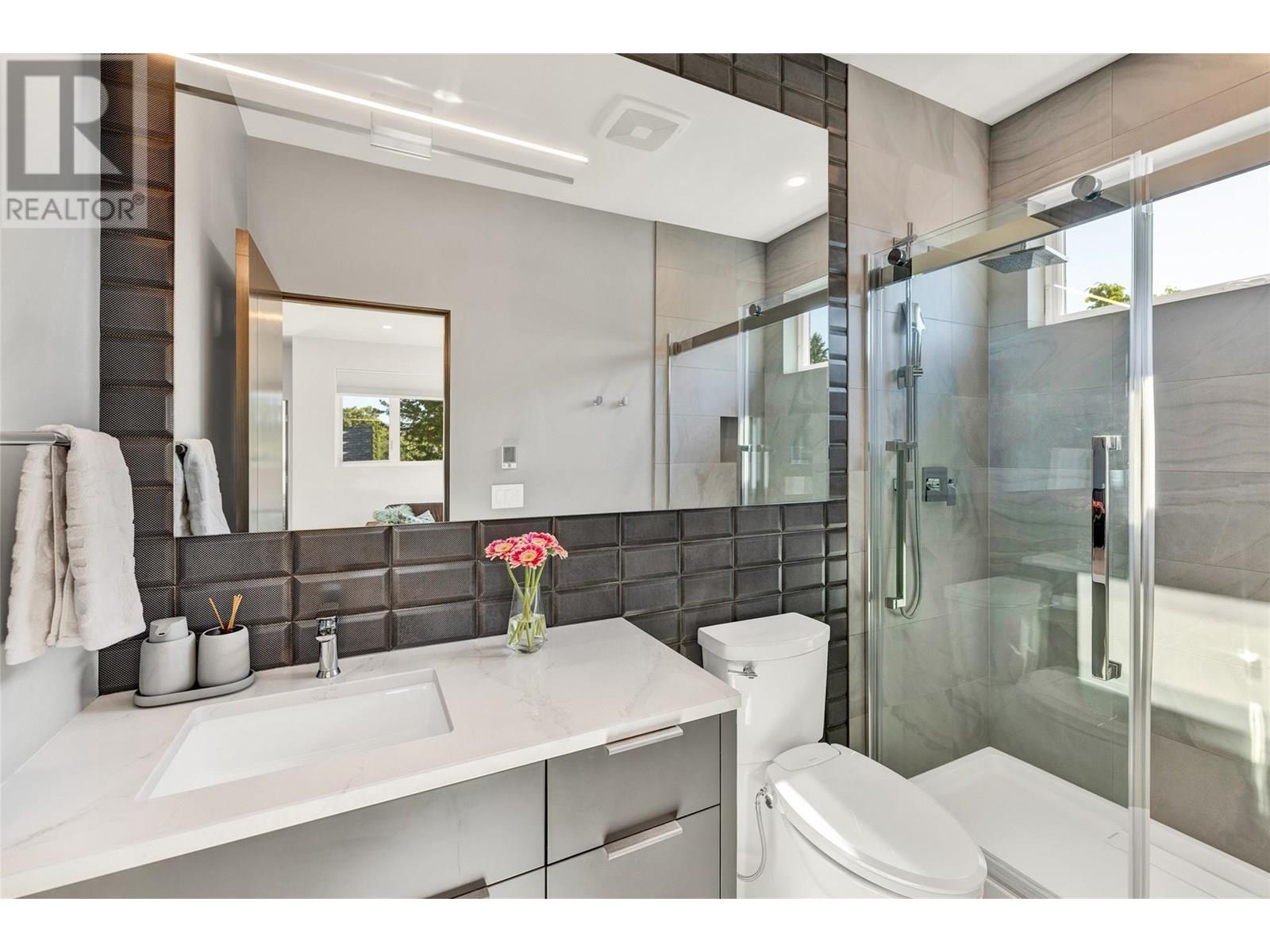  364 Christleton Avenue, Kelowna