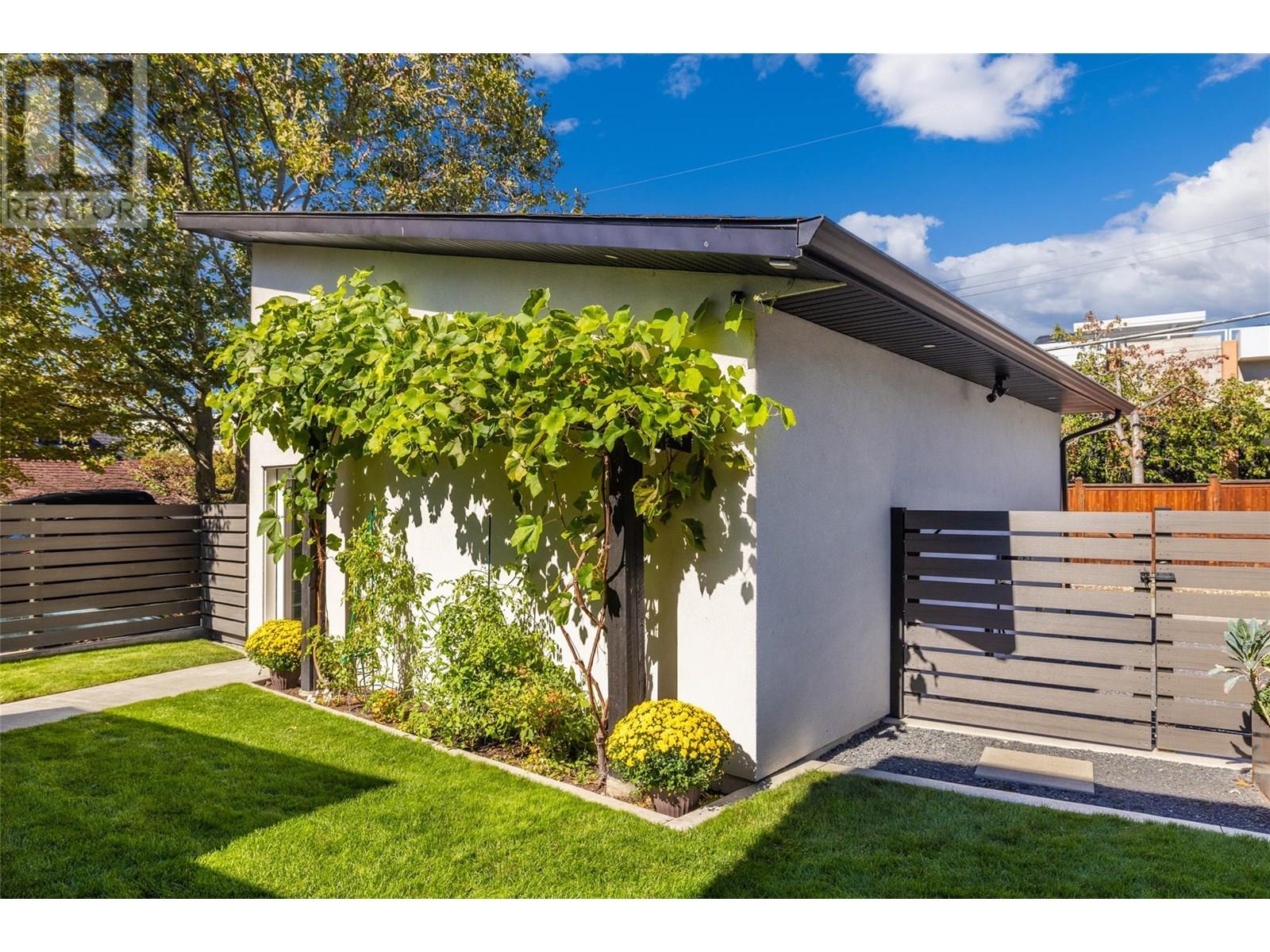  364 Christleton Avenue, Kelowna