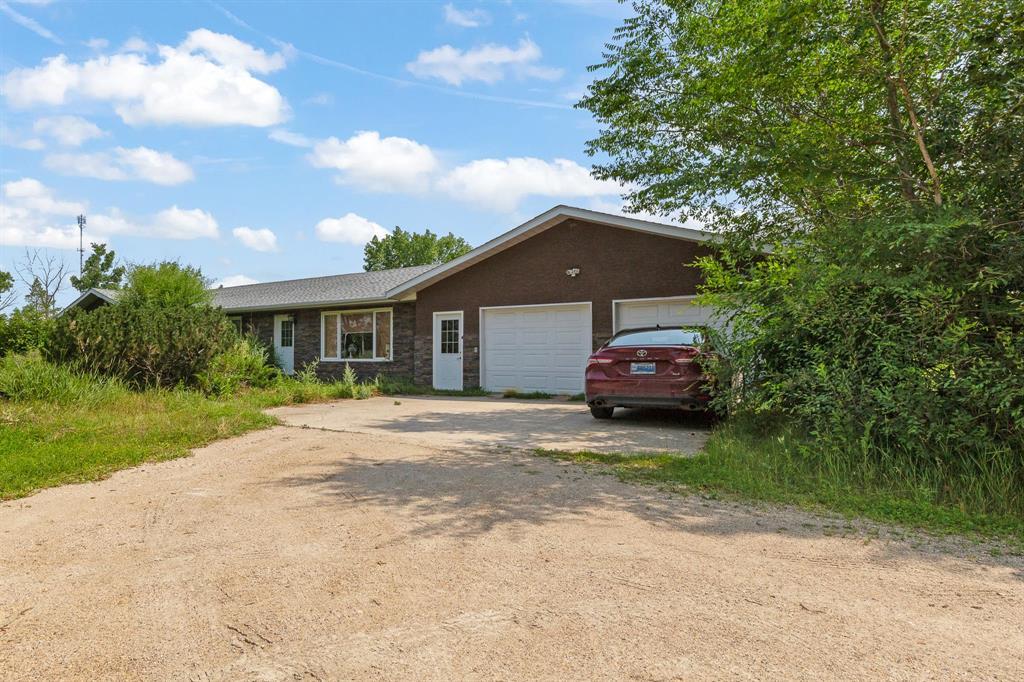 Photo 4 of 35153 Pr 216 Highway, Kleefeld MB
