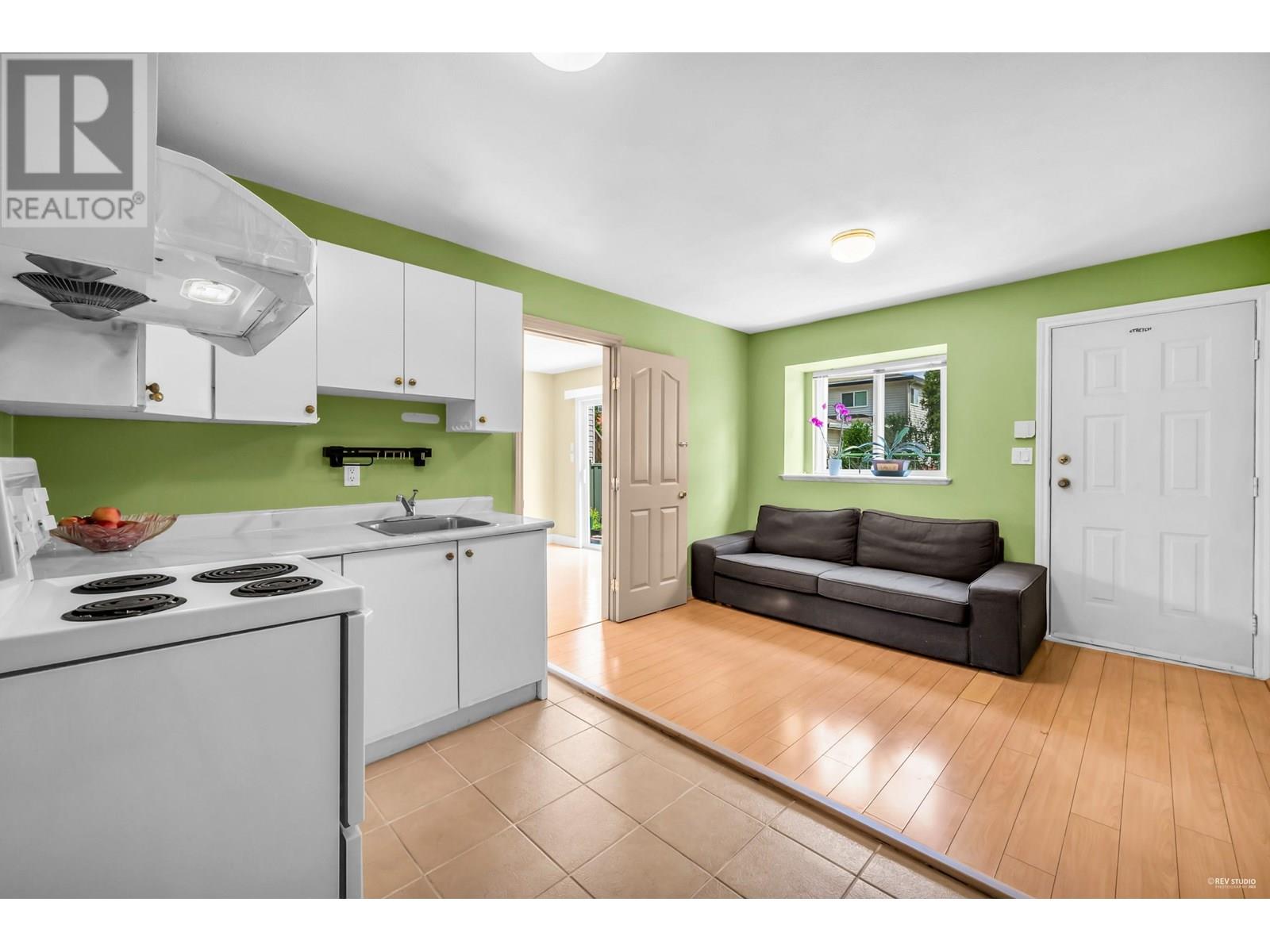 Photo 21 of 7222 16th Avenue, Burnaby BC