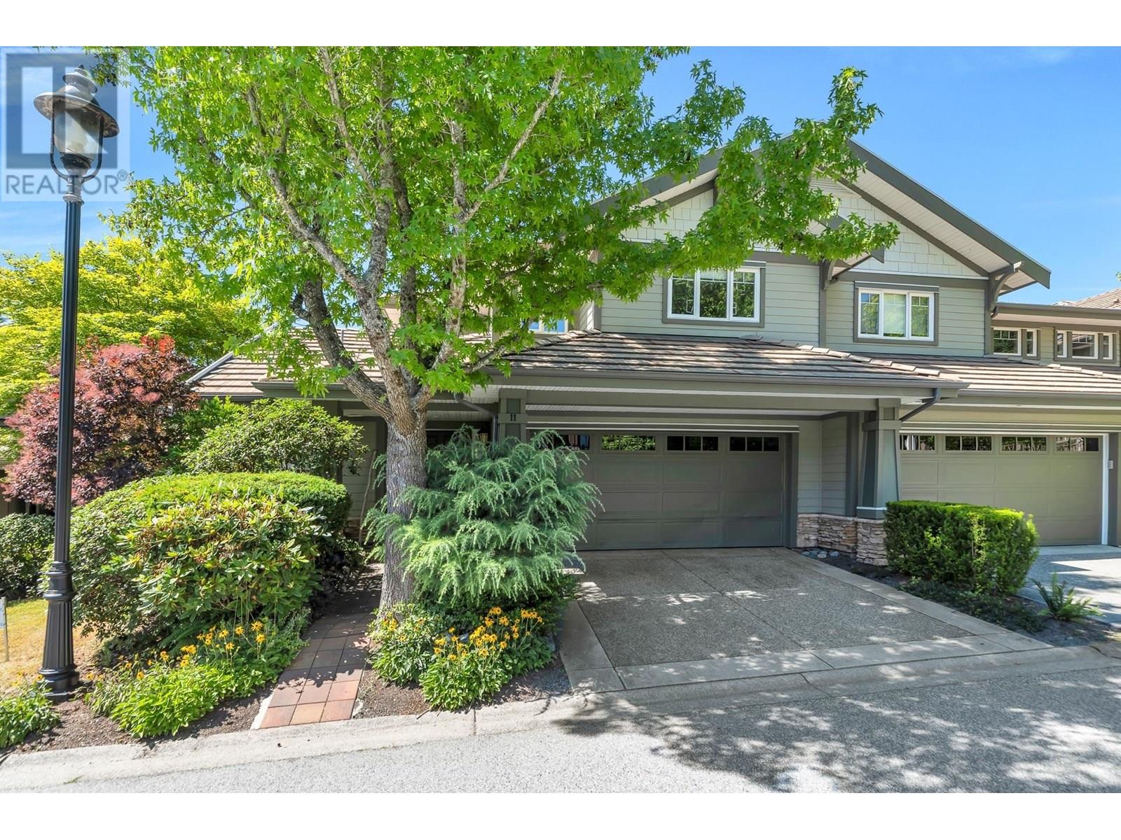 11 BEACH DRIVE, West Vancouver