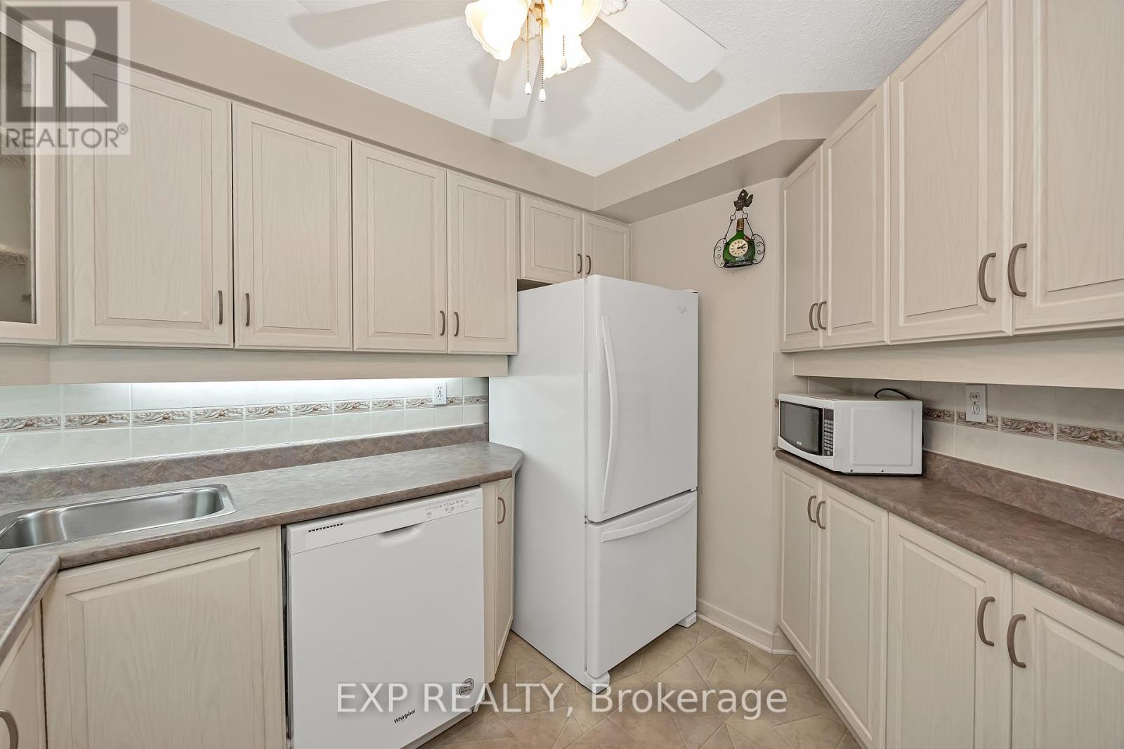Photo 16 of 712 80 Sandcastle Drive, Ottawa ON