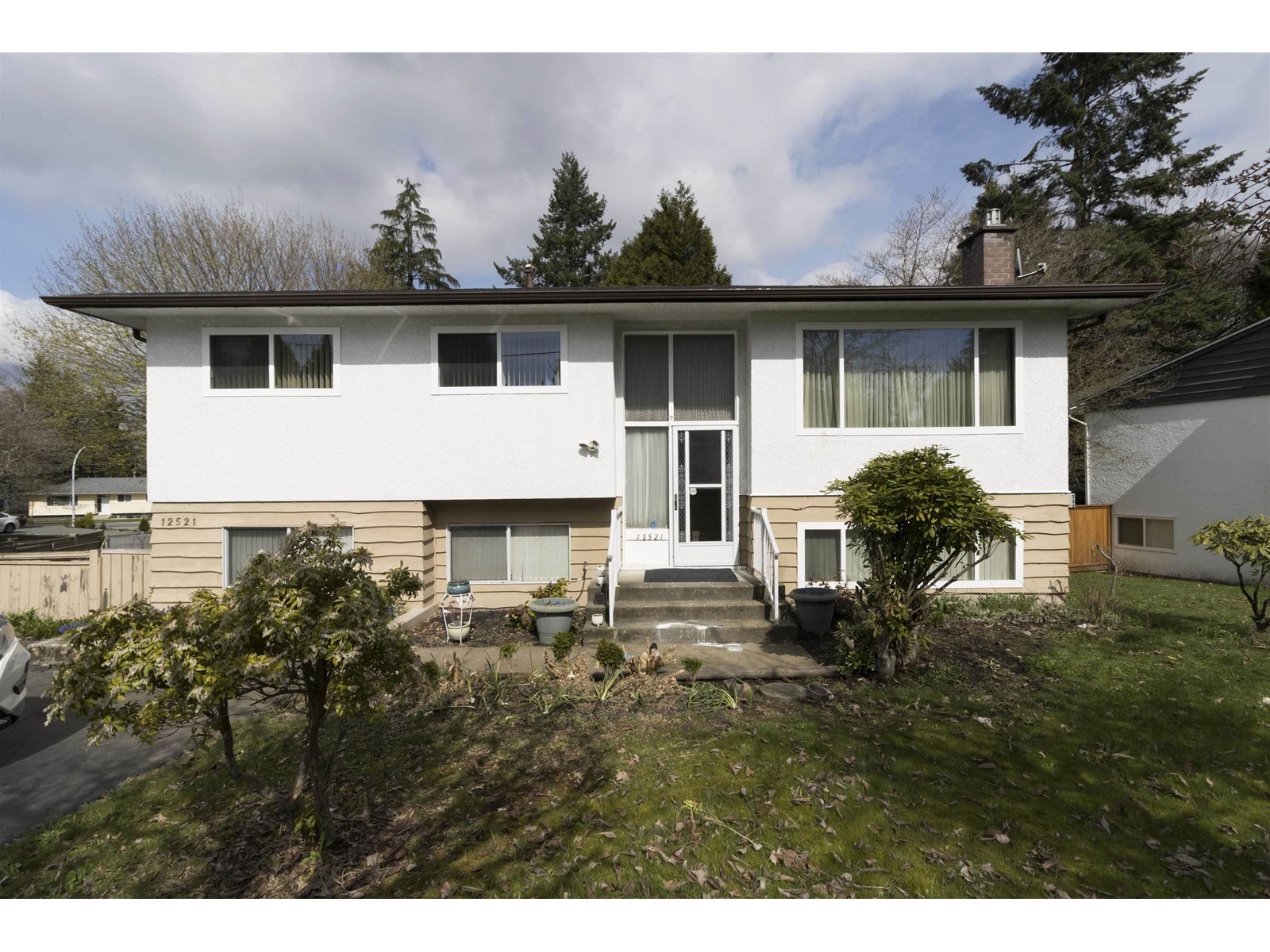 Photo 1 of 12521 Grove Crescent, Surrey BC