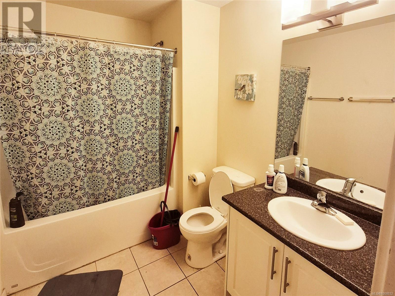 Photo 12 of 571 Albert St, Nanaimo BC