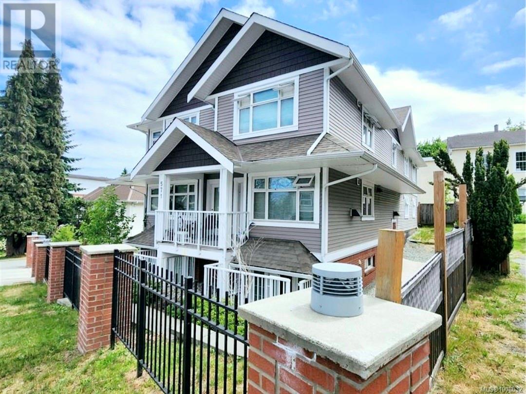 Photo 11 of 571 Albert St, Nanaimo BC
