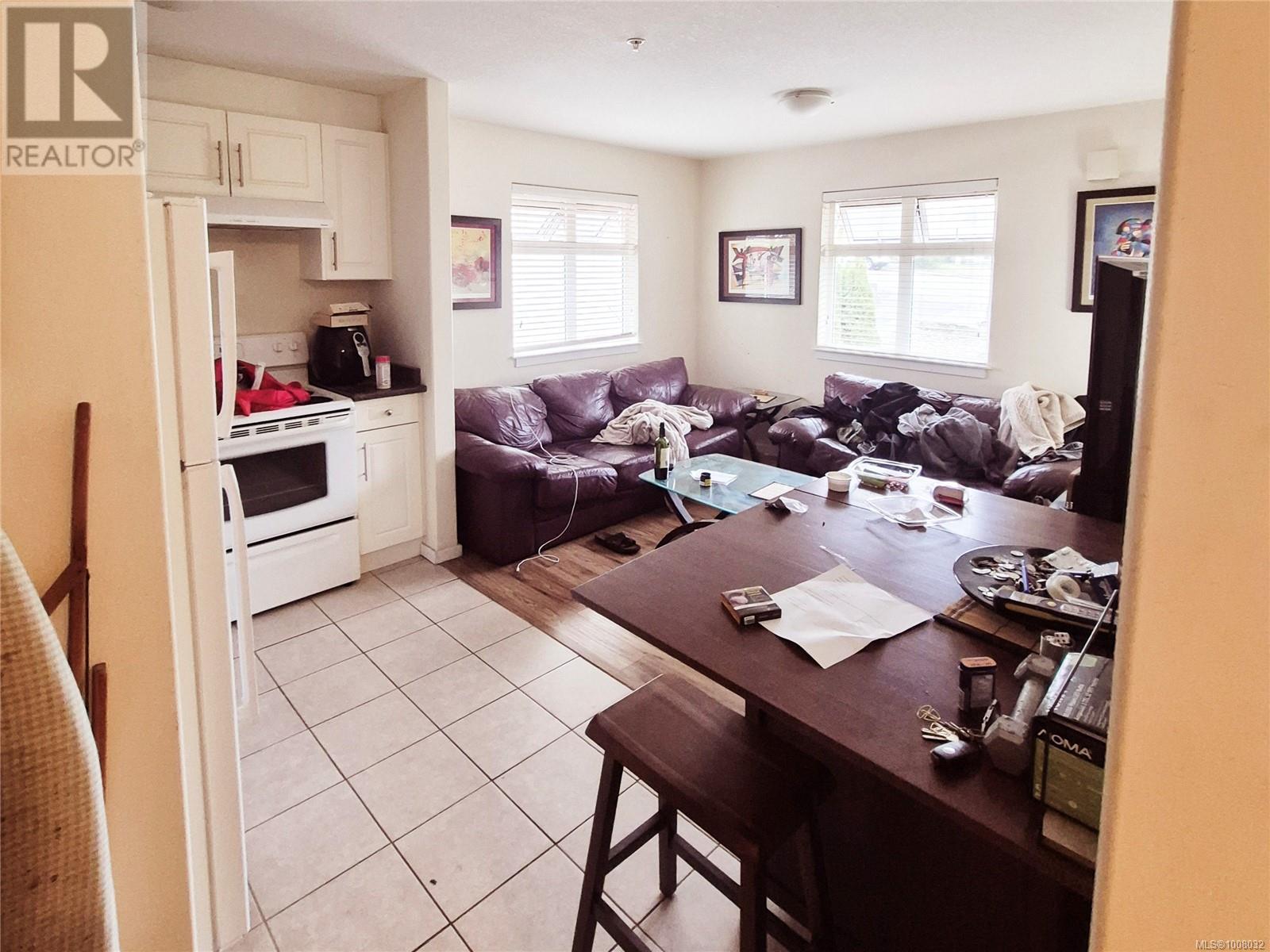 Photo 14 of 571 Albert St, Nanaimo BC