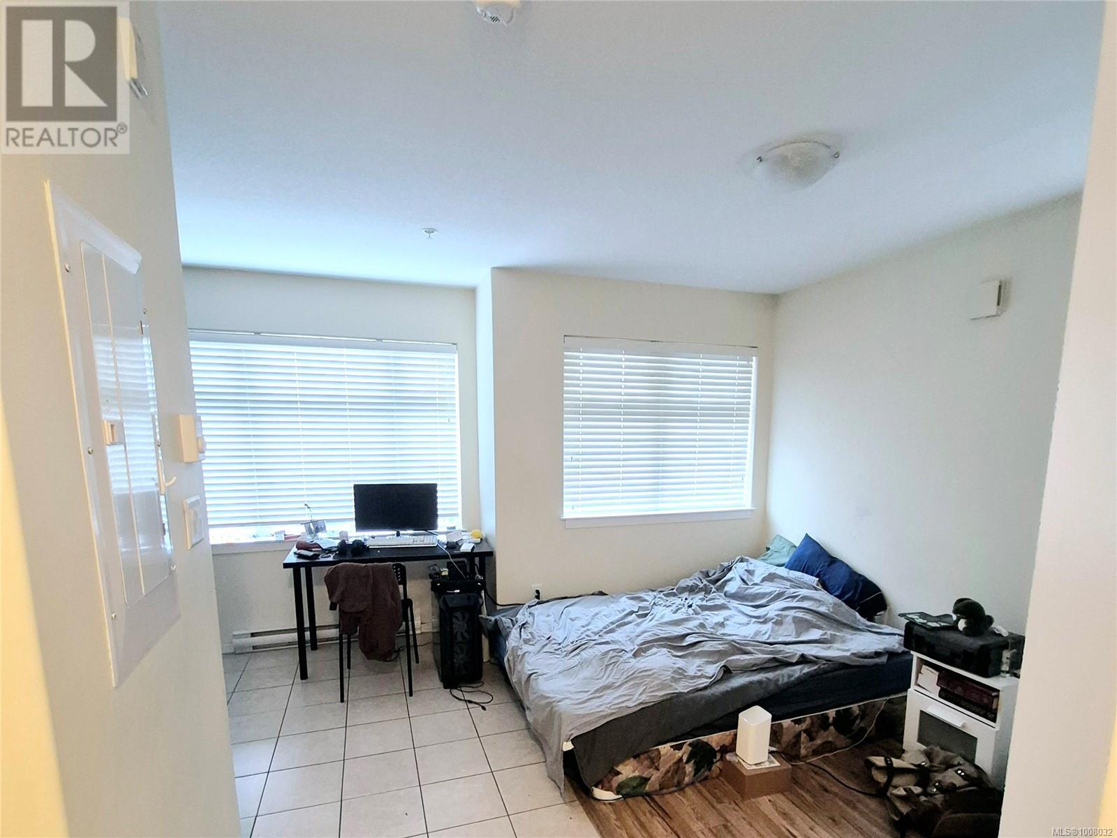Photo 21 of 571 Albert St, Nanaimo BC
