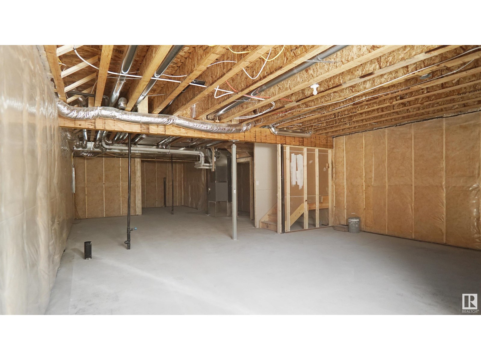Photo 35 of 807 30 Av Nw, Edmonton AB