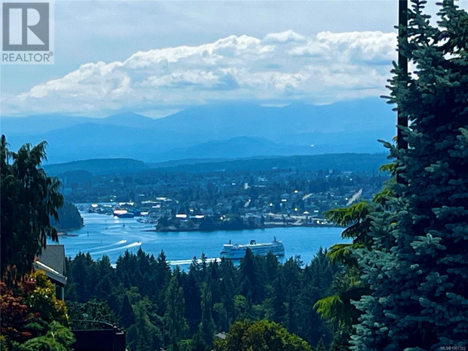 3702 Glen Oaks Dr, Nanaimo