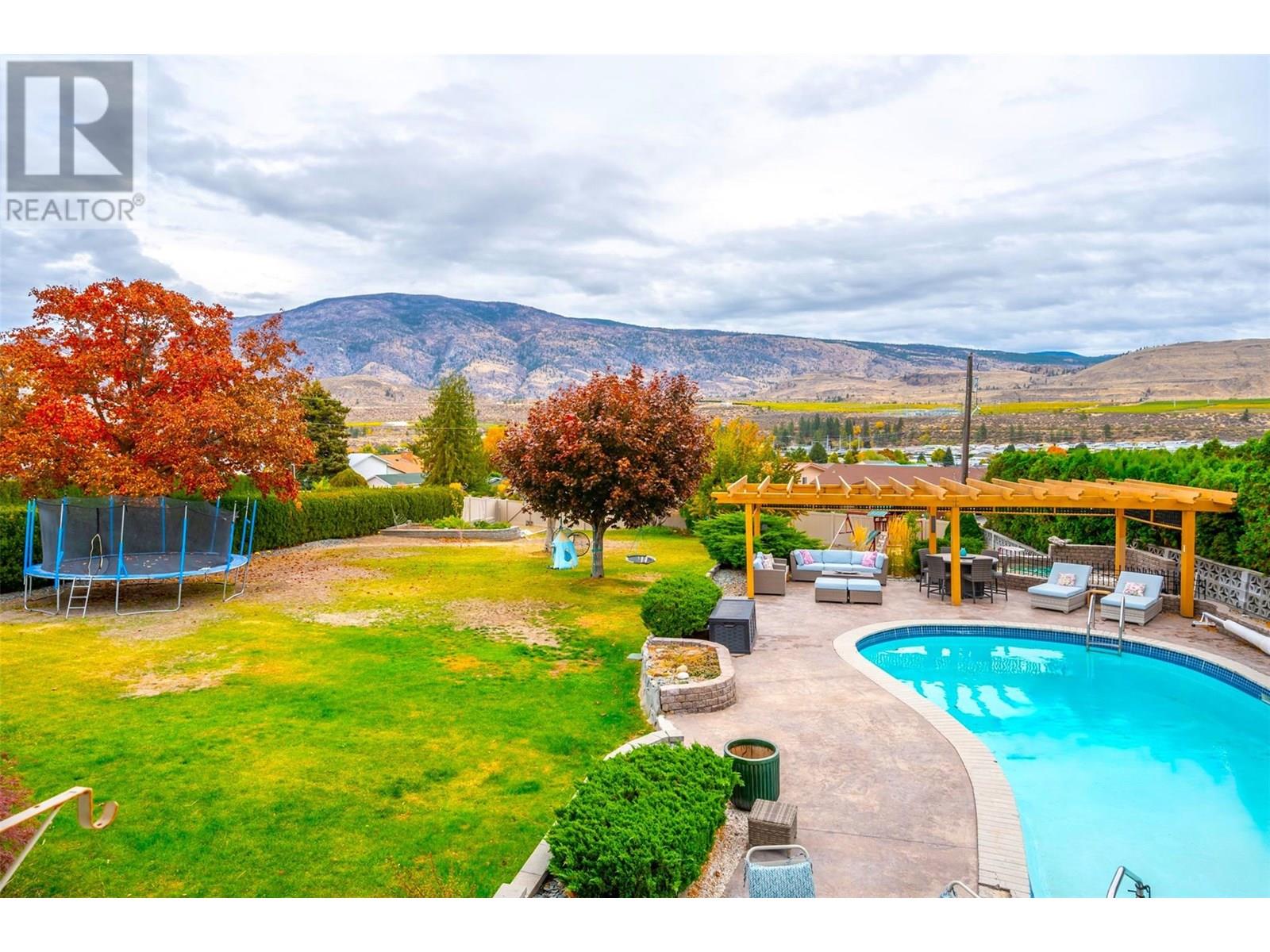  6521 BELLEVUE Drive, Oliver