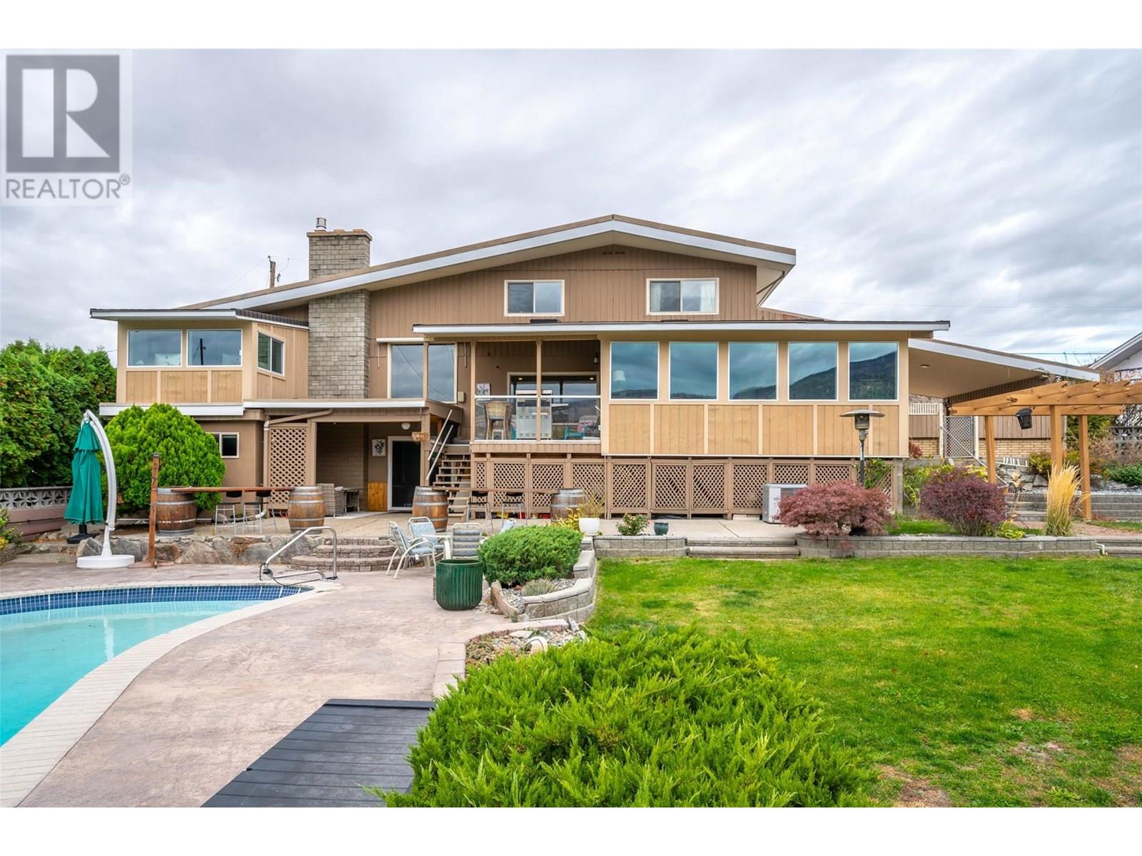  6521 BELLEVUE Drive, Oliver