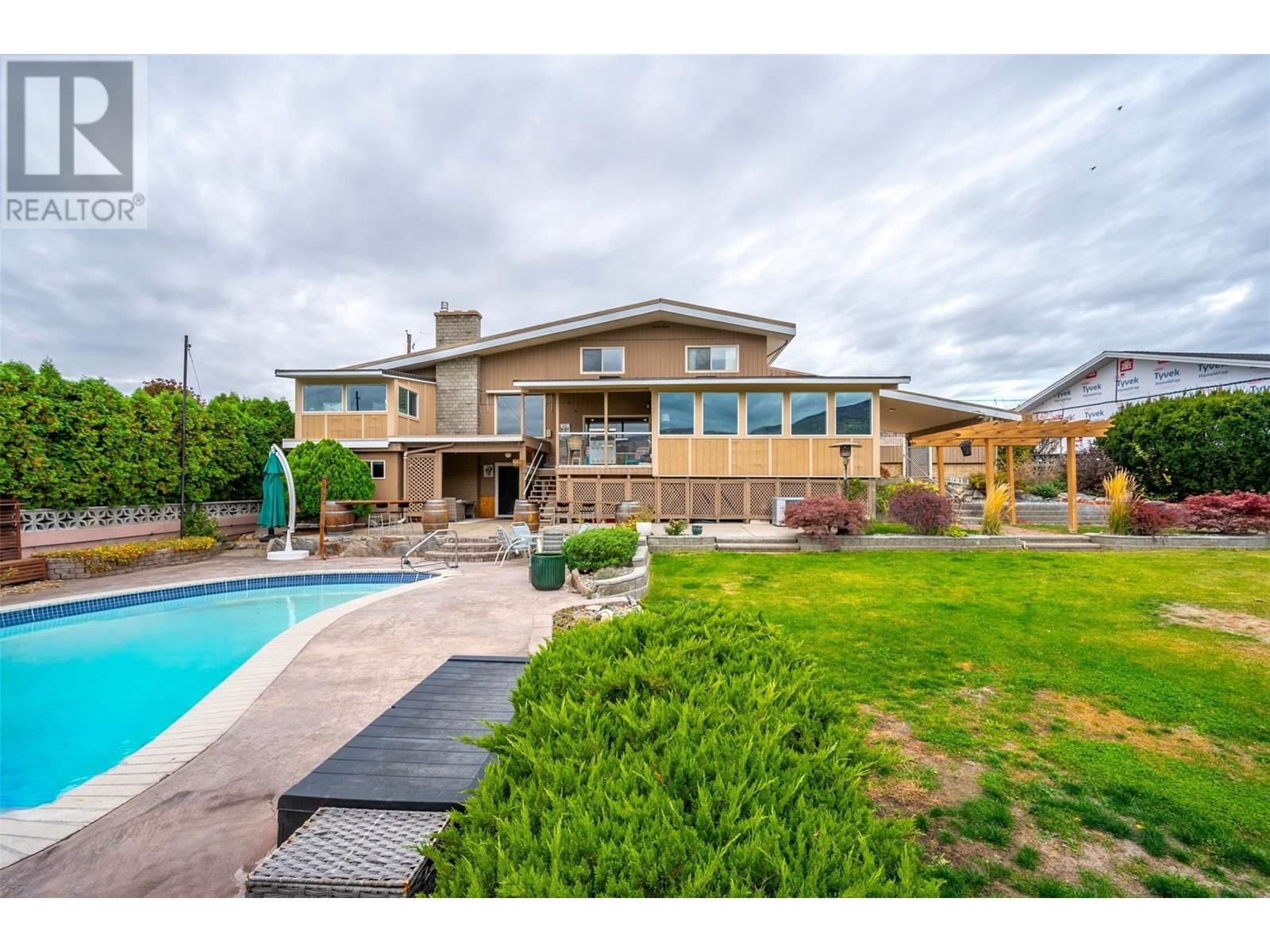  6521 BELLEVUE Drive, Oliver