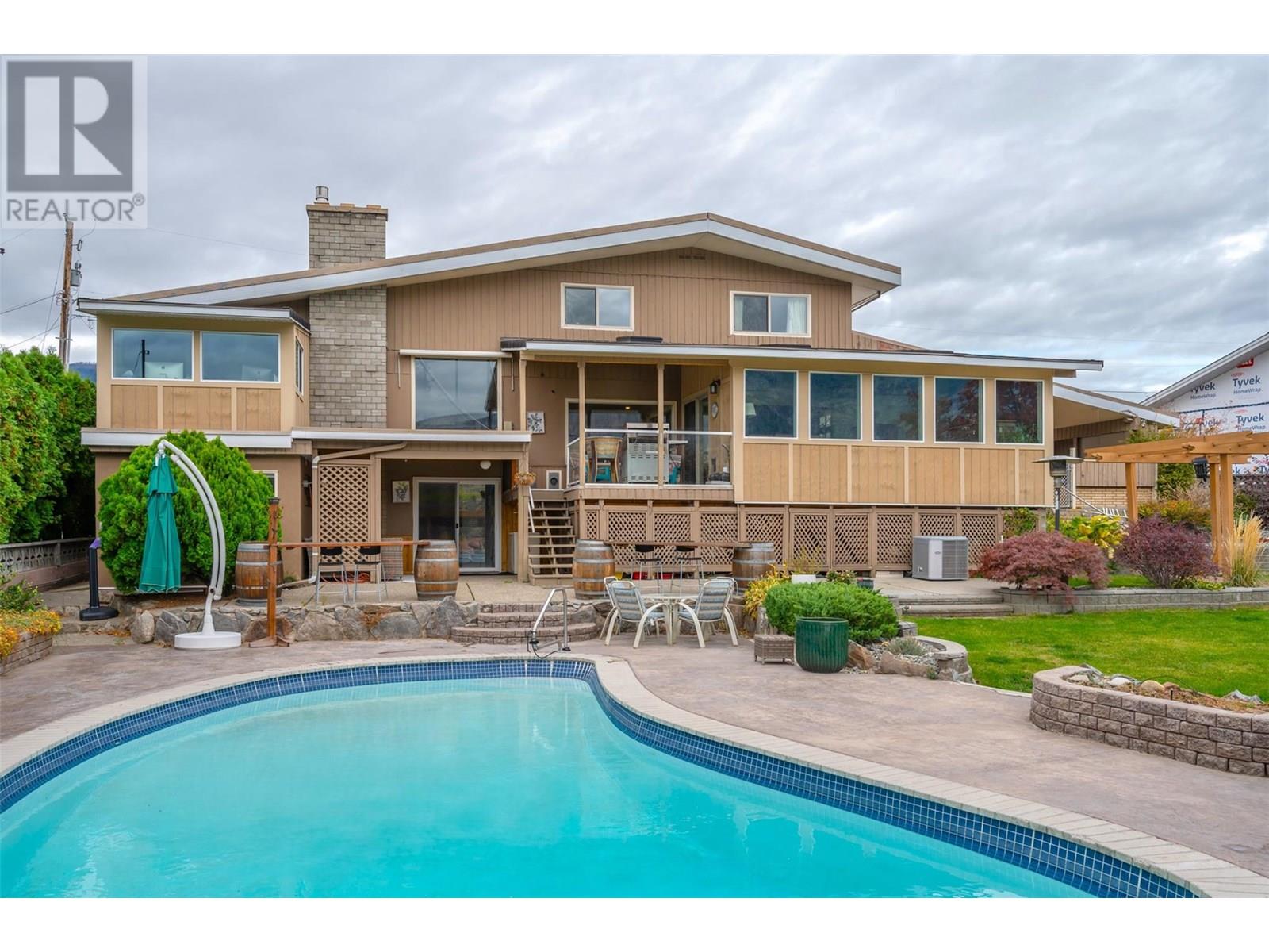  6521 BELLEVUE Drive, Oliver