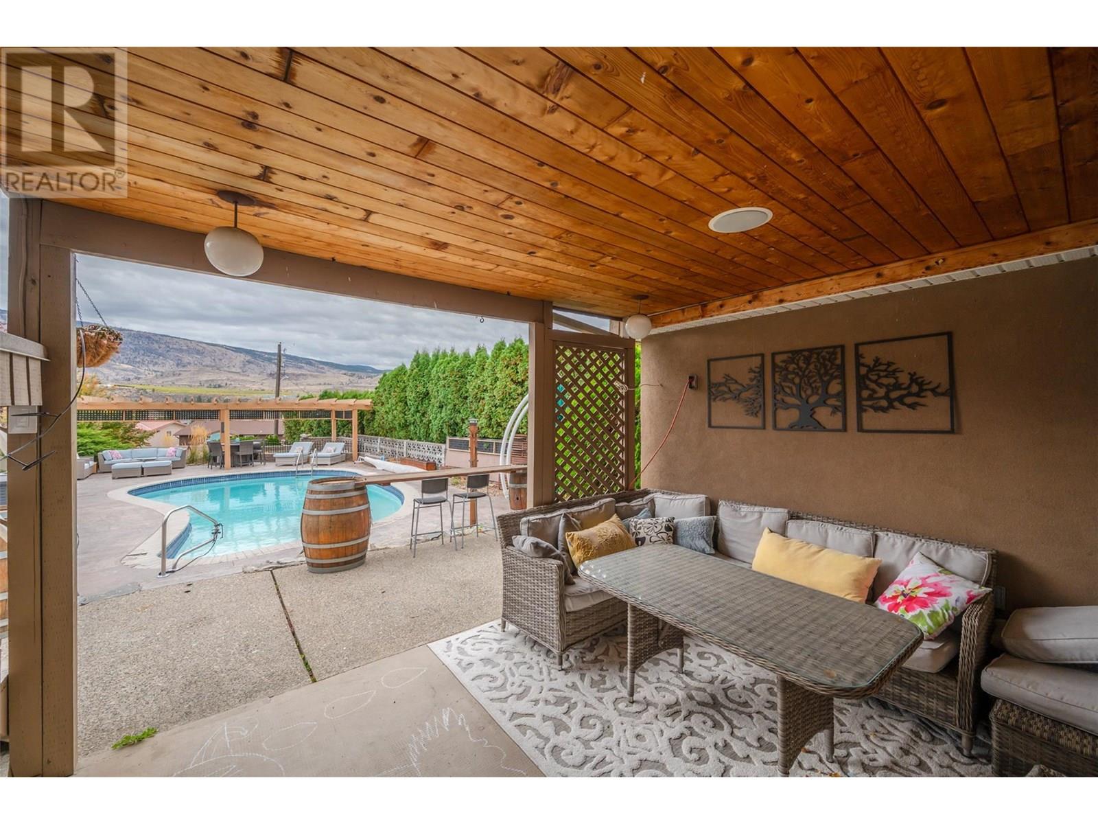  6521 BELLEVUE Drive, Oliver