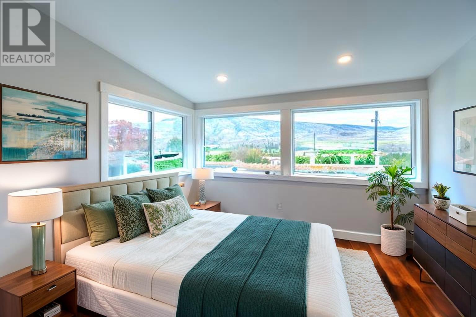  6521 BELLEVUE Drive, Oliver