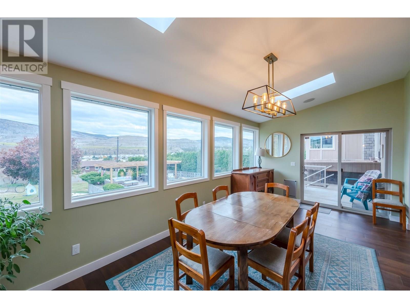  6521 BELLEVUE Drive, Oliver
