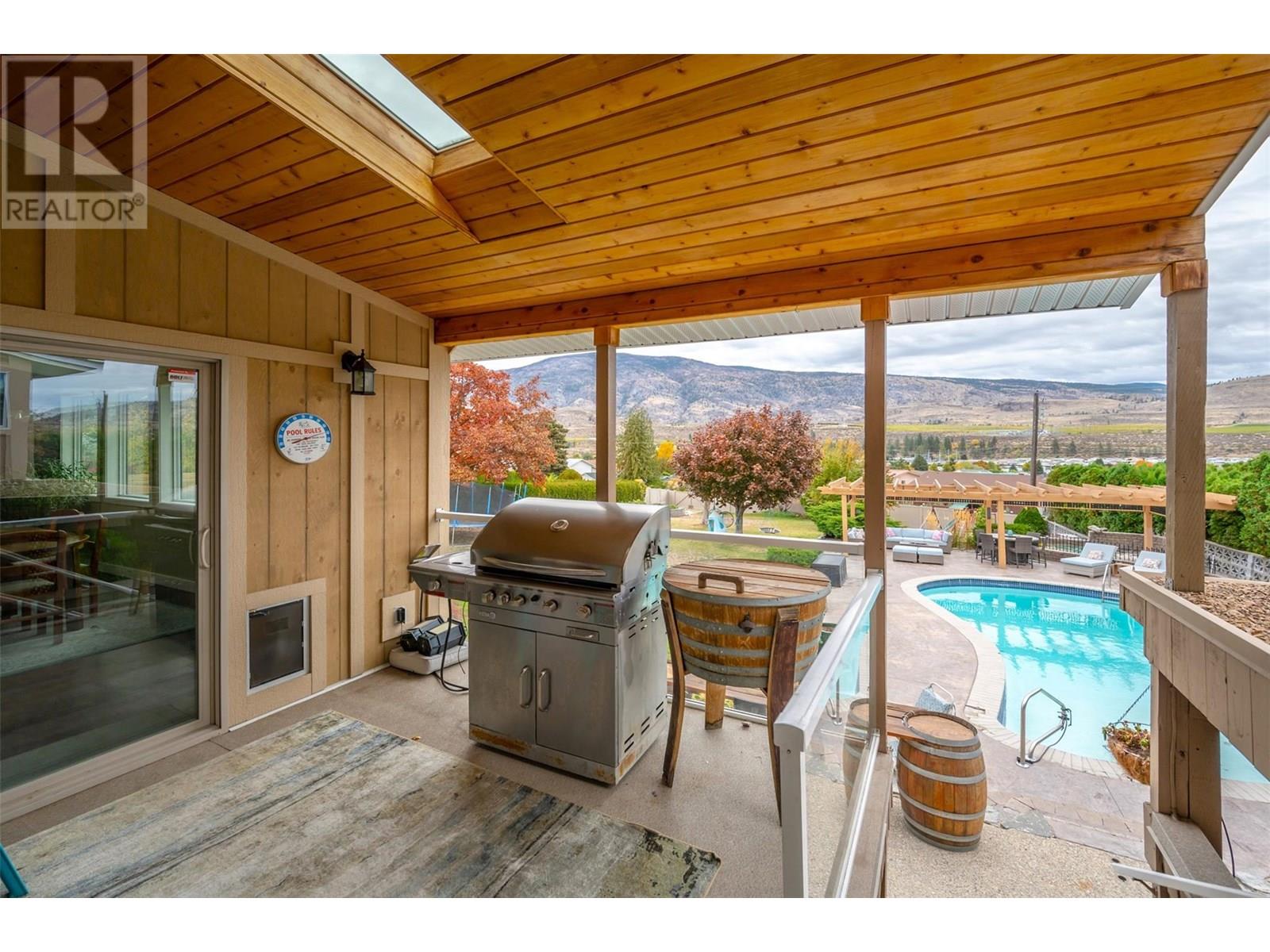  6521 BELLEVUE Drive, Oliver