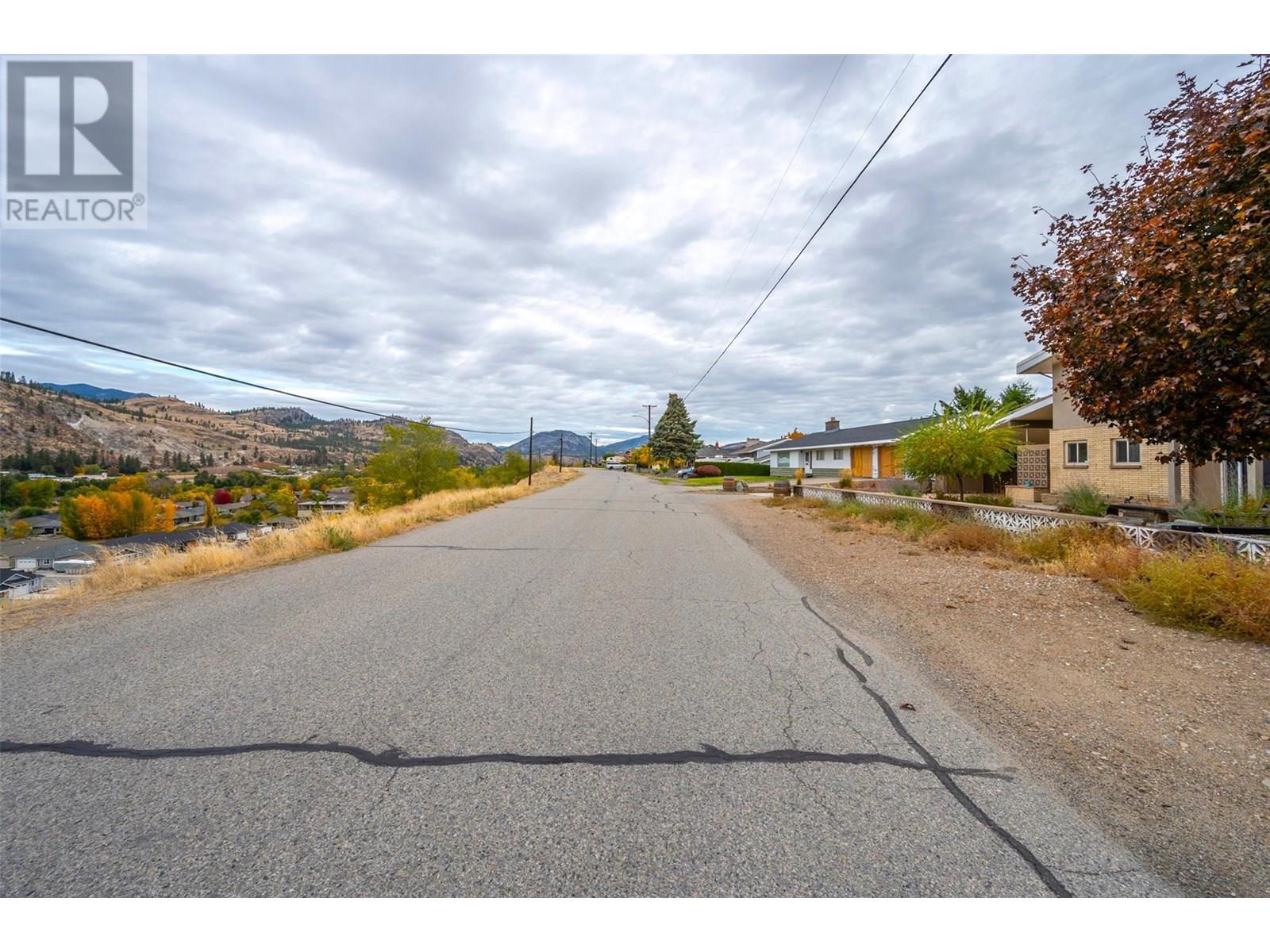  6521 BELLEVUE Drive, Oliver