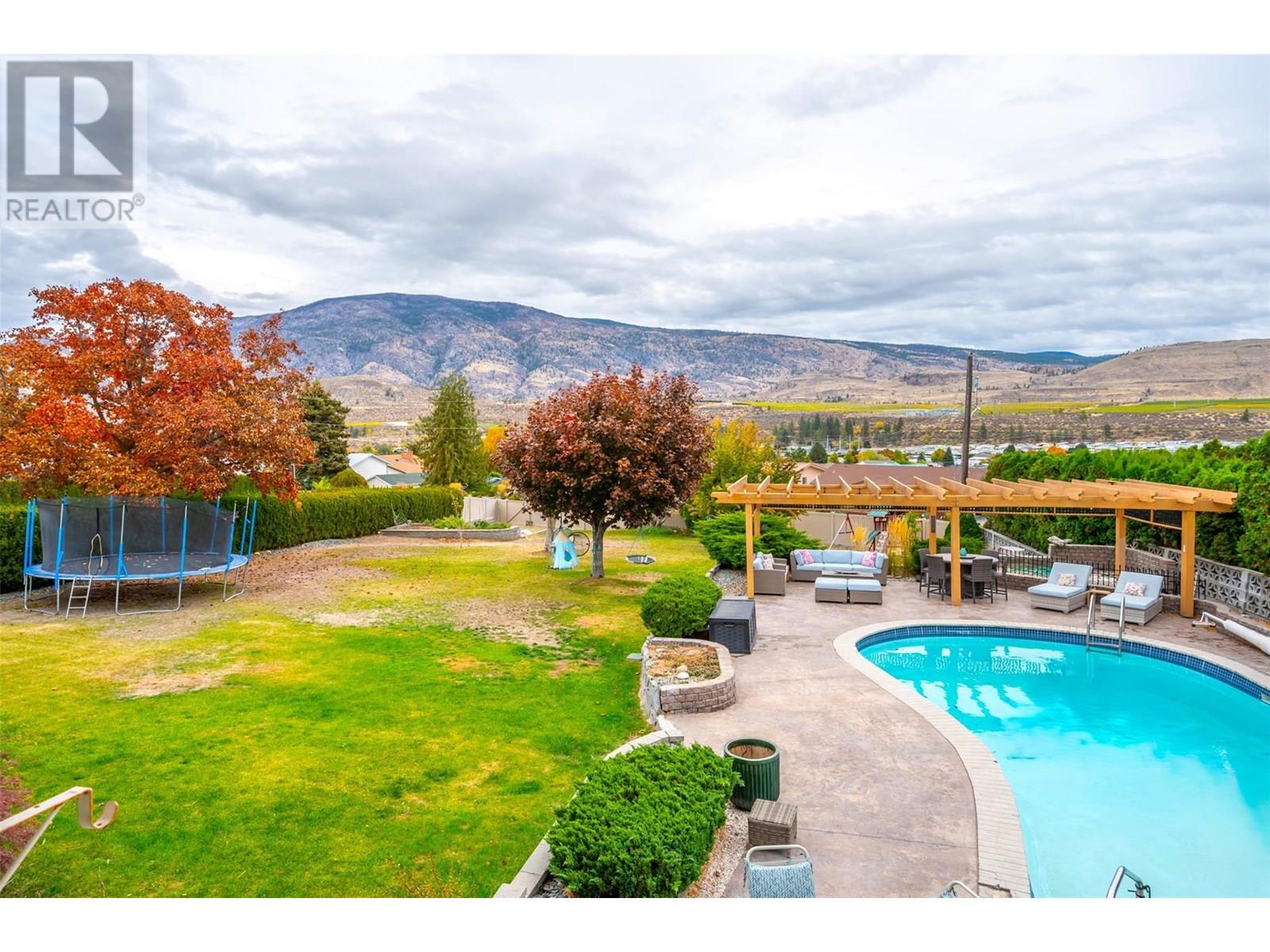  6521 BELLEVUE Drive, Oliver