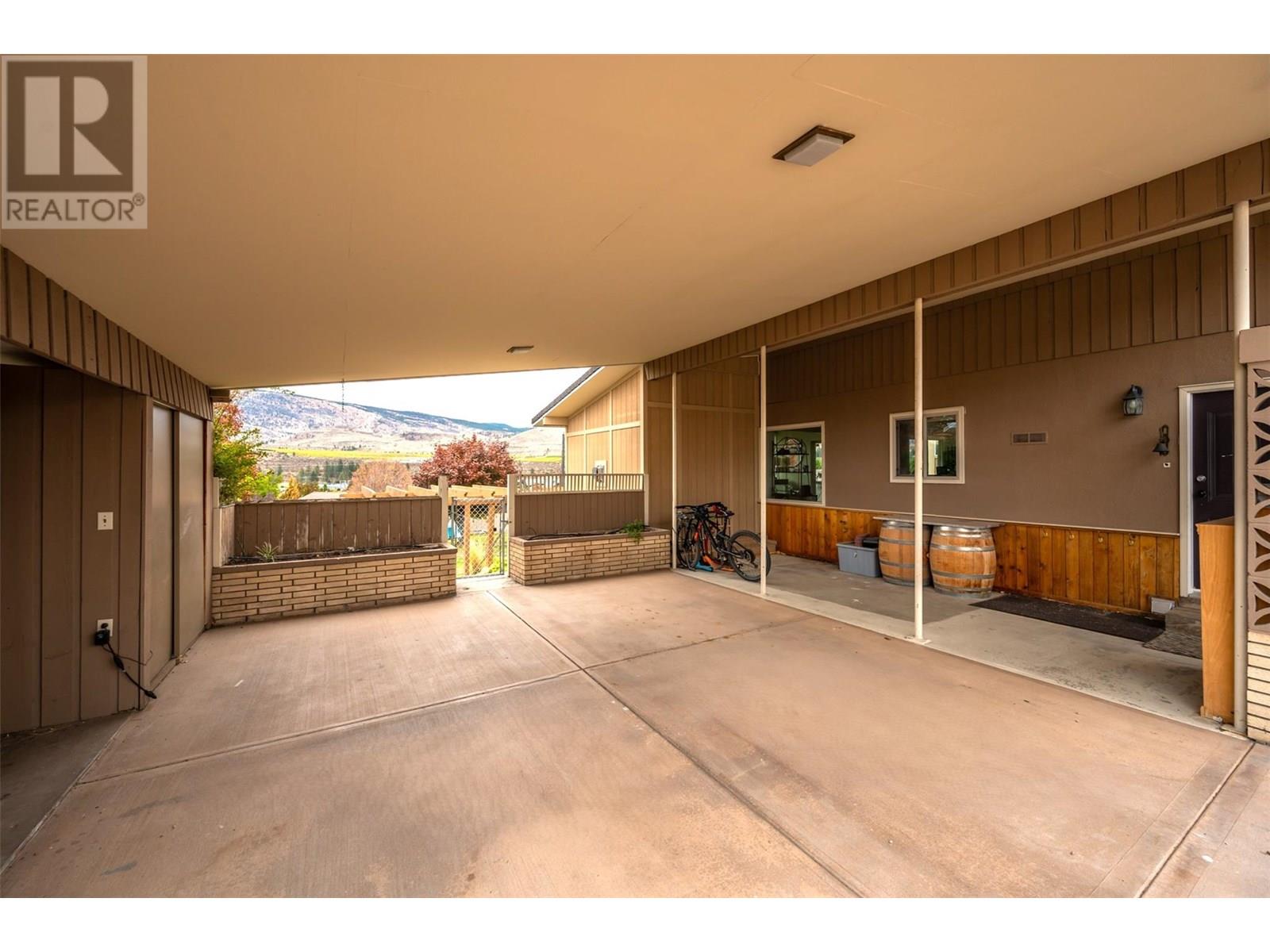 6521 BELLEVUE Drive, Oliver