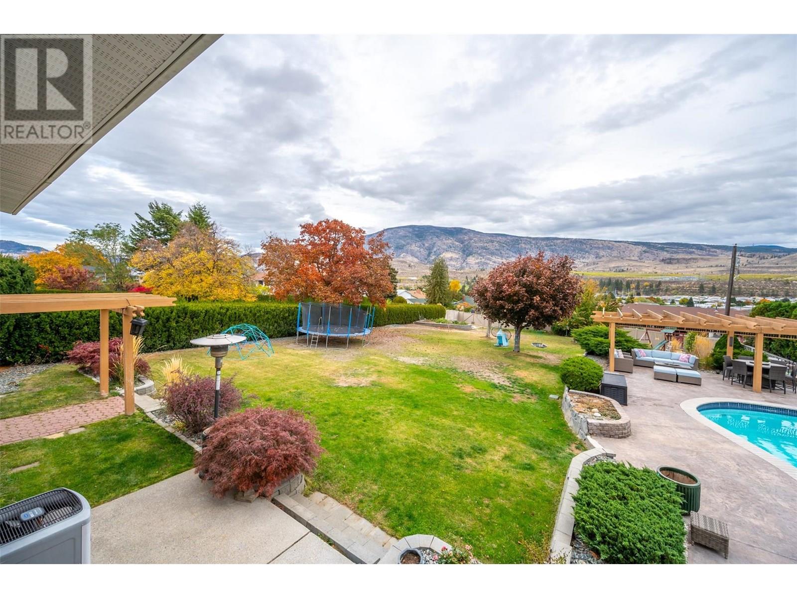  6521 BELLEVUE Drive, Oliver