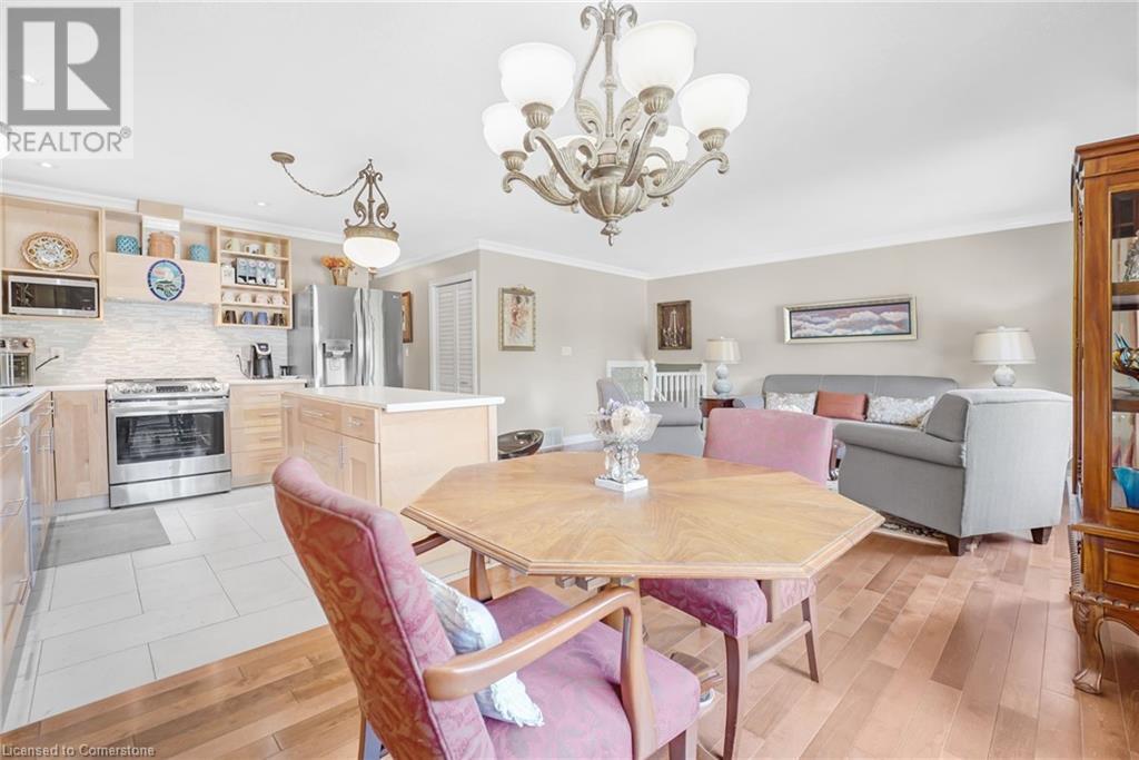 Photo 42 of 14 Thistledown Drive, Brantford ON