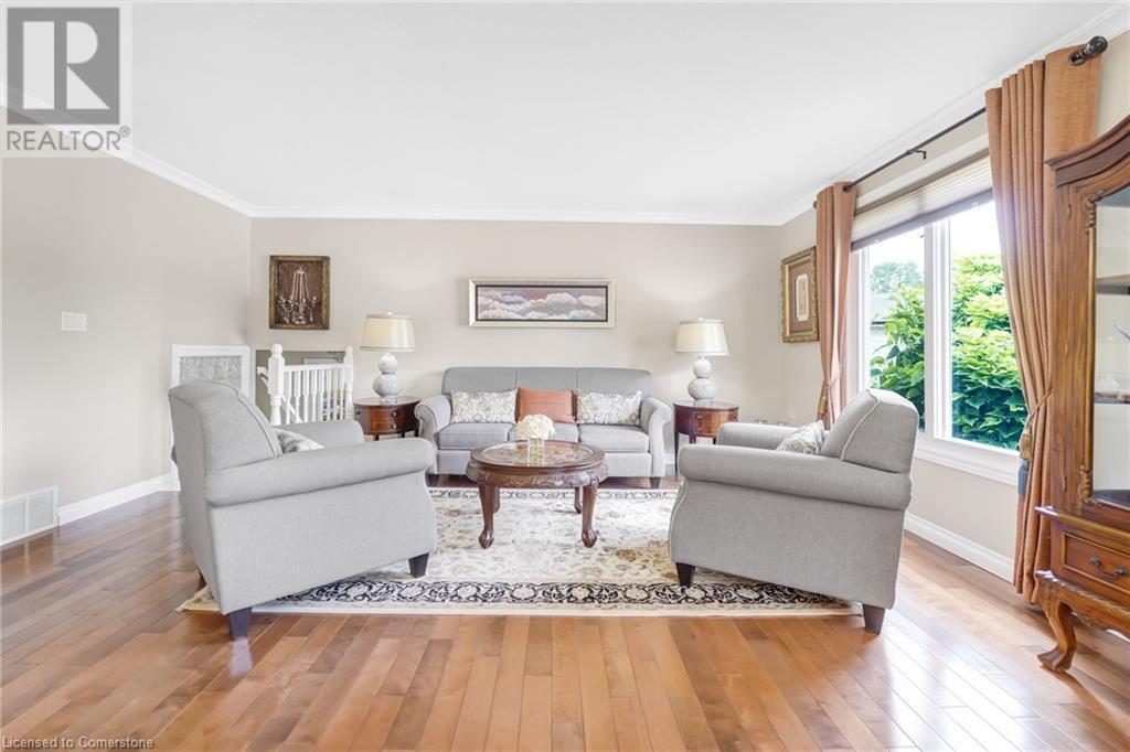 Photo 46 of 14 Thistledown Drive, Brantford ON
