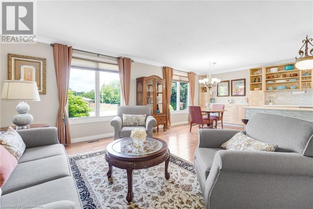 Photo 31 of 14 Thistledown Drive, Brantford ON